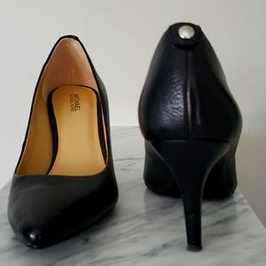 MICHAEL KORS PUMPS